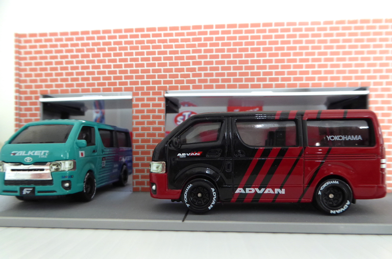 Illustration for article titled Hot Sixty 4th: Toyota Thursday with the Super Vans